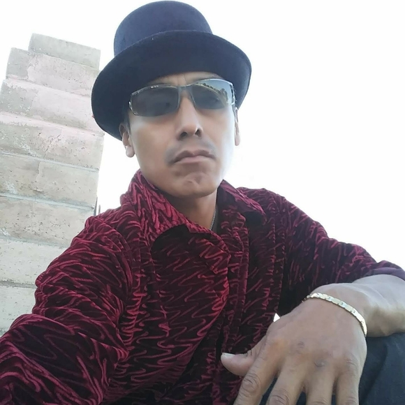 Meet your Posher, Paul - Picture 3 of 6